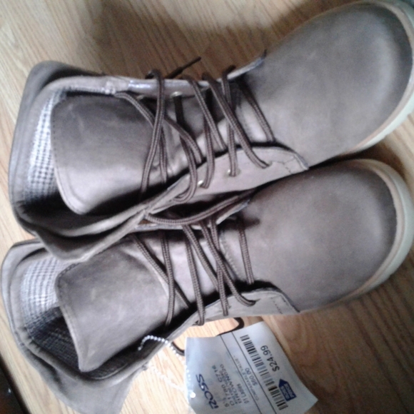 NWT Cliffs Brown High top Boots - Picture 7 of 9